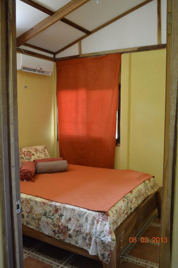 Villa Casita Amarilla Cahuita Exterior foto