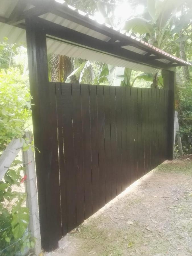 Villa Casita Amarilla Cahuita Exterior foto
